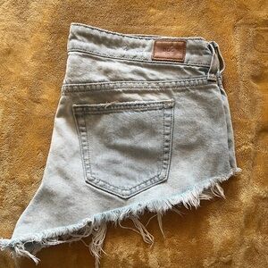 VERY LOVED women’s denim jean shorts BDG 🪩